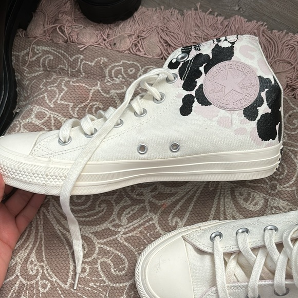 Converse white with pink and black print high top - Picture 2 of 5
